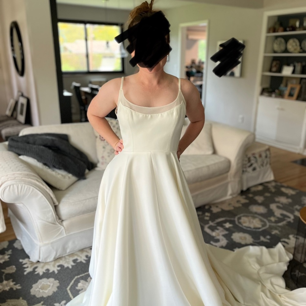 Tara Latour wedding gown - Picture 7 of 7